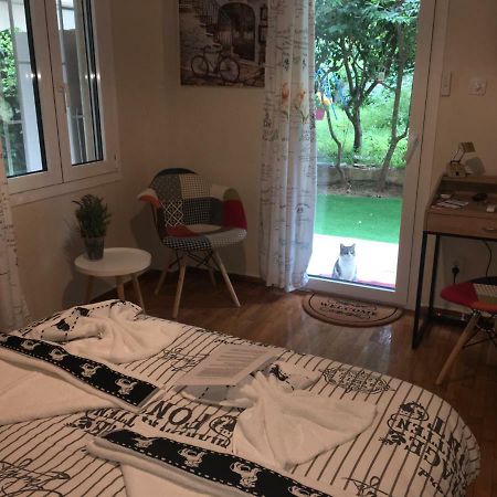 La Vie En Rose Studio,Close To Beach, Paleo Faliro Athena Bagian luar foto